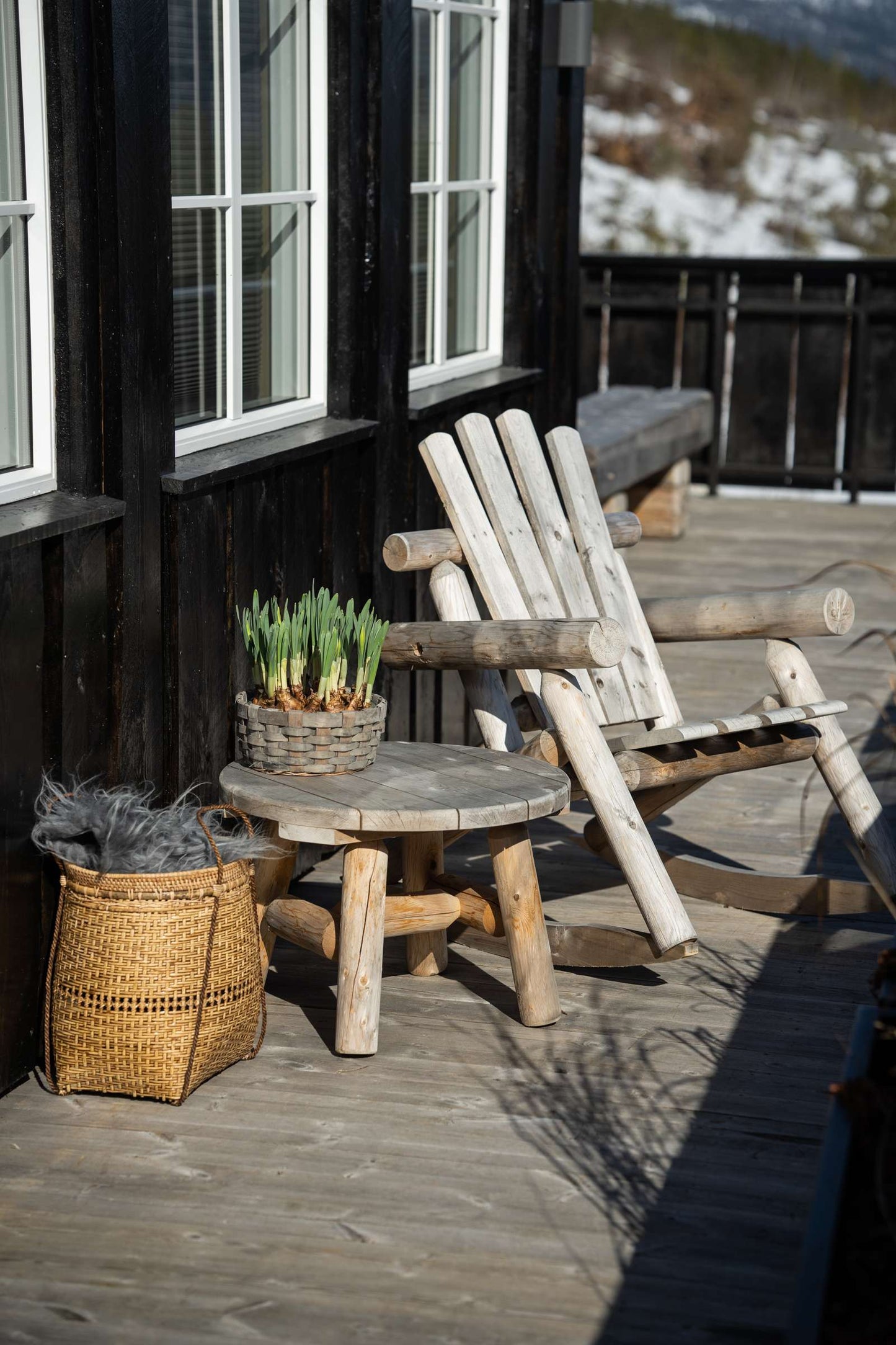 Canadian Outdoor Log Rundt Sidebord