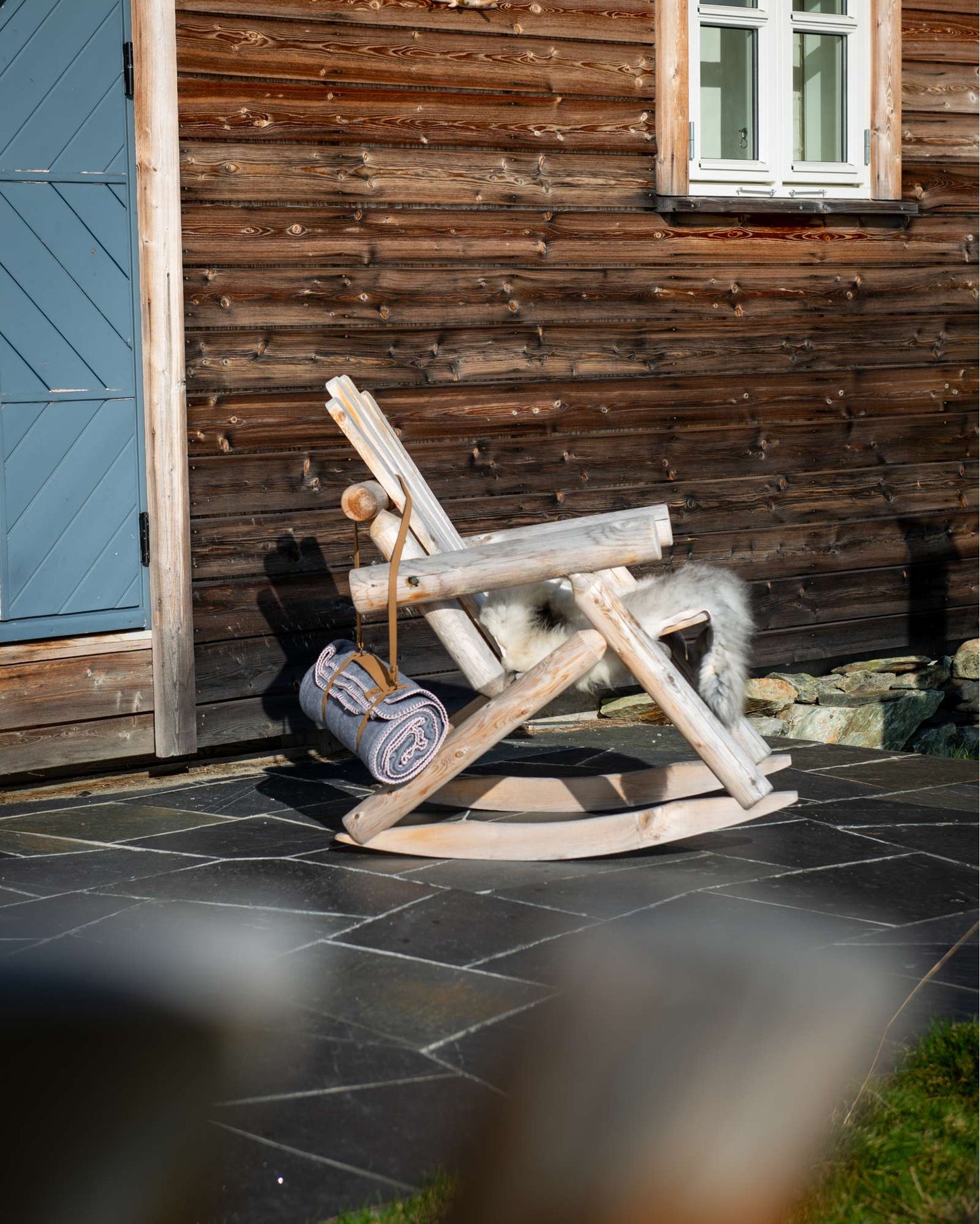 Canadian Outdoor Log Gyngestol